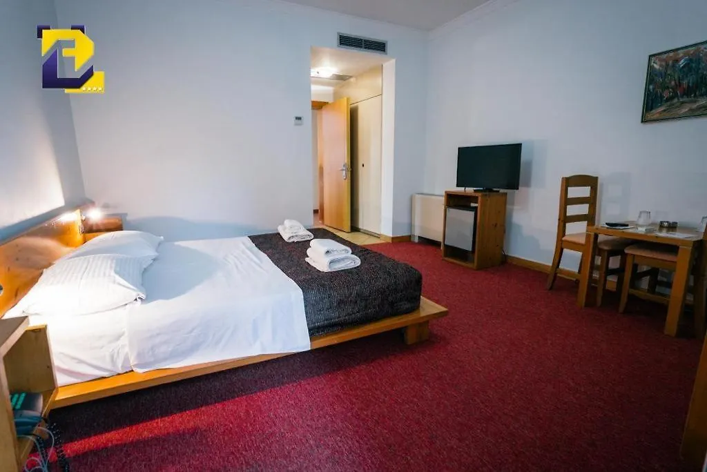 Bermon Hotel 티라나