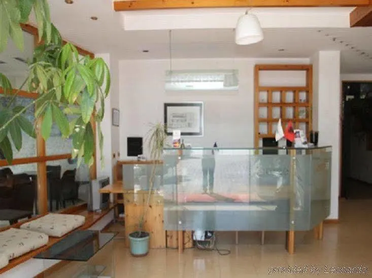 Bermon Hotel 티라나 4*,